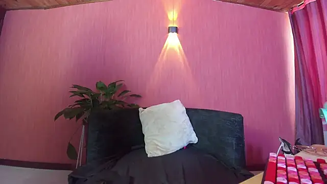 kassandra james online show from May 30, 2026, 2:23 pm