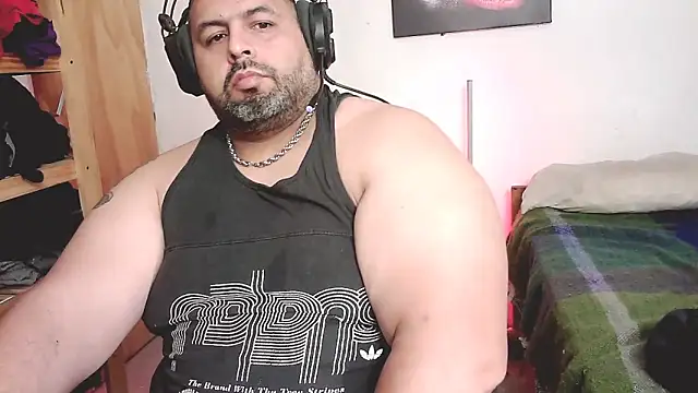 Snapshot of rodrix54 chatting on November 18, 2025, 2:27 am rodrix54 online show from November 18, 2025, 2:27 am