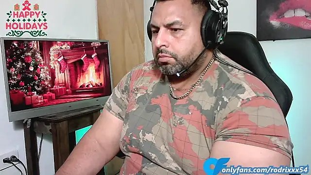 Snapshot of rodrix54 chatting on December 22, 2024, 12:39 am rodrix54 online show from December 22, 2024, 12:39 am