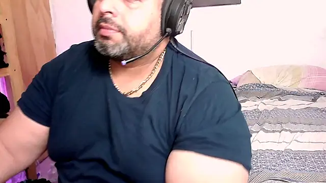 Snapshot of rodrix54 chatting on February 10, 2026, 11:37 pm rodrix54 online show from February 10, 2026, 11:37 pm