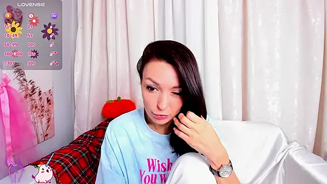 jessica tiny online show from October 19, 2025, 12:13 am