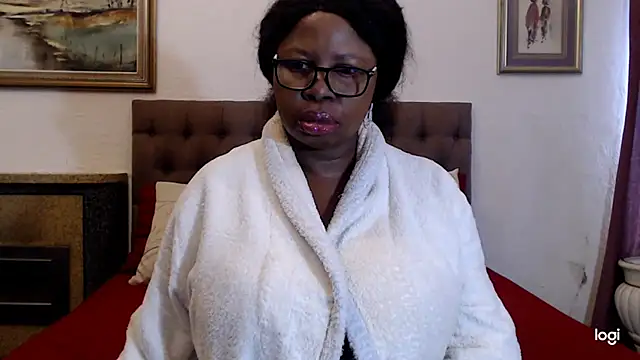Snapshot of OmegaLipps chatting on May 7, 2026, 5:33 am OmegaLipps online show from May 7, 2026, 5:33 am