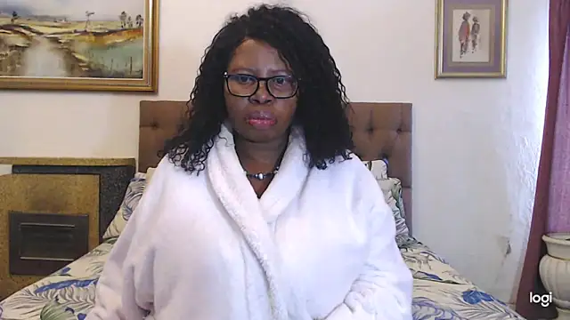 Snapshot of OmegaLipps chatting on May 21, 2026, 1:41 pm OmegaLipps online show from May 21, 2026, 1:41 pm
