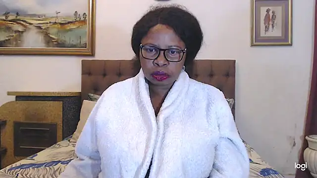 Snapshot of OmegaLipps chatting on May 27, 2026, 7:54 pm OmegaLipps online show from May 27, 2026, 7:54 pm