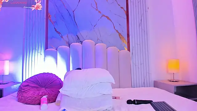 Snapshot of carolriveraa_ chatting on March 1, 2025, 8:32 pm carolriveraa online show from March 1, 2025, 8:32 pm