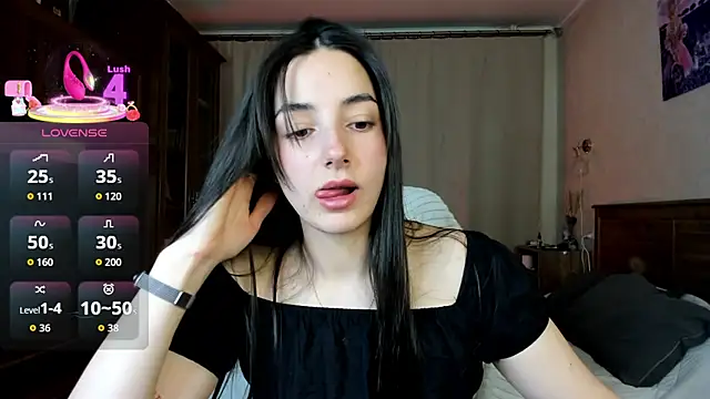 AishaGold online show from December 21, 2025, 8:42 pm