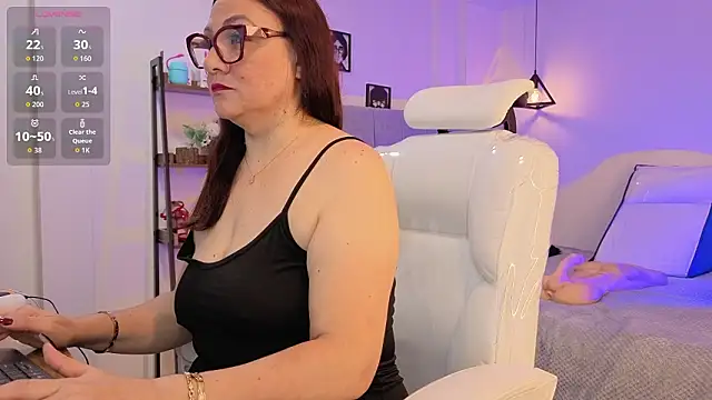 lady nylon  online show from March 6, 2026, 11:49 am