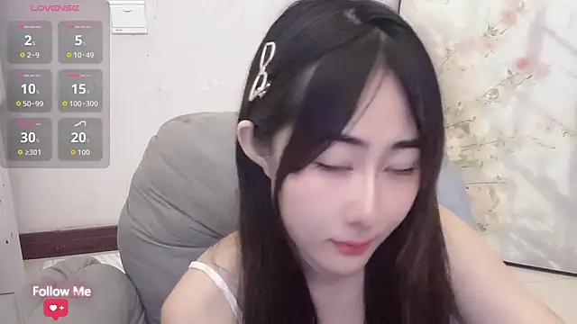 qiqi-- online show from May 21, 2026, 4:32 am