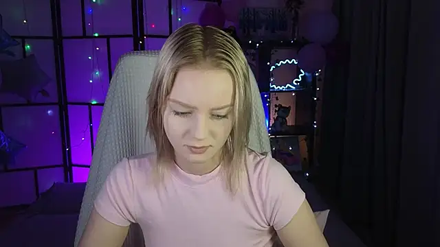 Snapshot of ImBonBon chatting on June 11, 2026, 2:53 am ImBonBon online show from June 11, 2026, 2:53 am