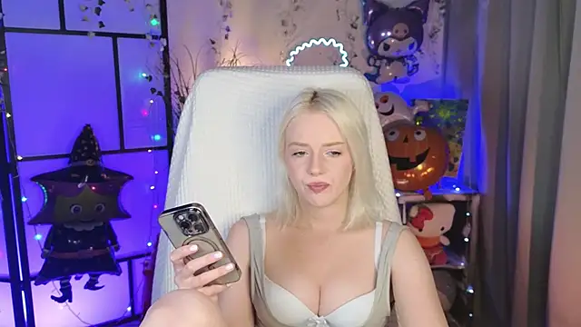 Snapshot of ImBonBon chatting on October 8, 2025, 1:40 am ImBonBon online show from October 8, 2025, 1:40 am