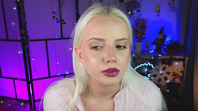 Snapshot of ImBonBon chatting on February 17, 2025, 11:22 pm ImBonBon online show from February 17, 2025, 11:22 pm