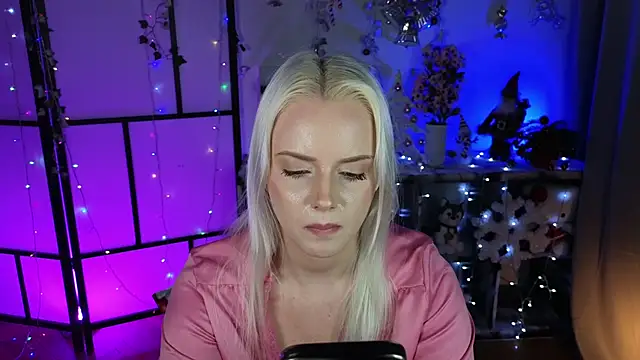 Snapshot of ImBonBon chatting on February 9, 2025, 11:46 pm ImBonBon online show from February 9, 2025, 11:46 pm