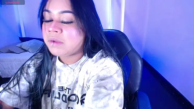 Nahom1  online show from September 25, 2025, 11:55 pm