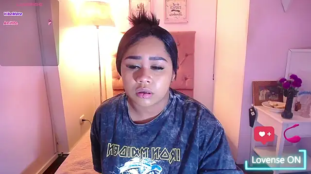 Nahom1  online show from October 16, 2025, 10:18 pm