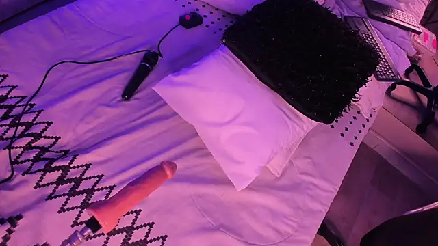 VioletaAbel online show from March 15, 2026, 11:39 am