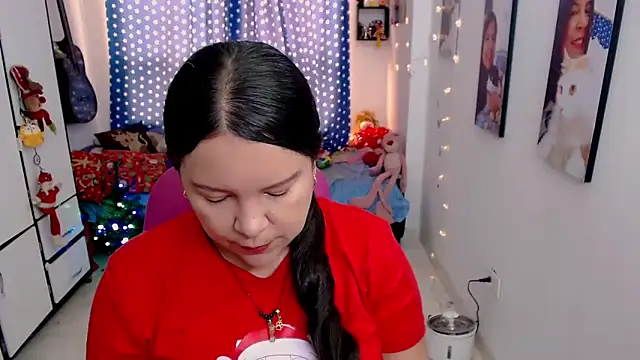 claryssa  online show from December 19, 2025, 6:54 pm