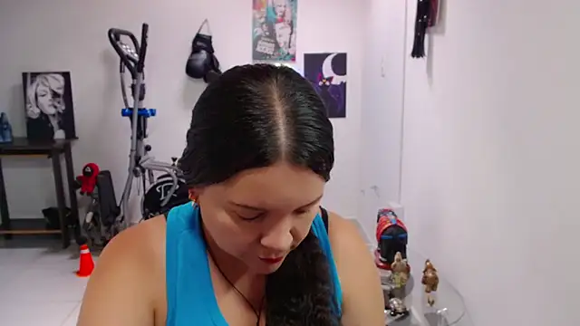 claryssa  online show from May 29, 2026, 5:41 pm