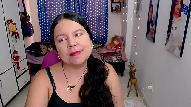 claryssa  online show from February 23, 2026, 7:47 pm