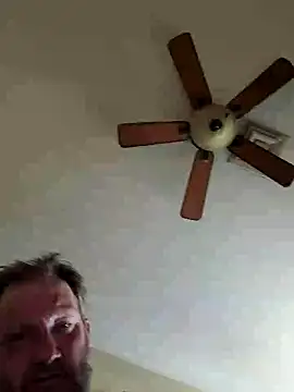 Hugebwc102 online show from October 3, 2025, 9:38 pm