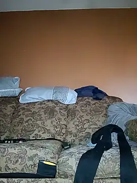 Hugebwc102 online show from January 12, 2026, 4:25 pm