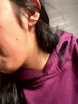 emily rosse04 online show from December 18, 2025, 12:09 pm