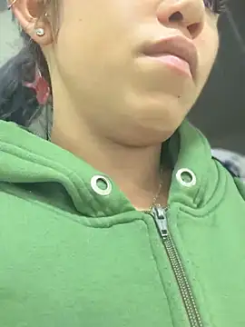 emily rosse04 online show from March 19, 2025, 12:12 pm