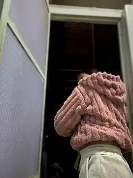 emily rosse04 online show from September 22, 2025, 11:16 am