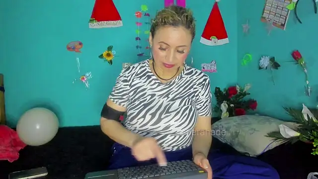 Snapshot of SheraHadee chatting on January 17, 2026, 11:19 pm SheraHadee online show from January 17, 2026, 11:19 pm