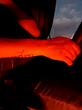 manuelymanuela online show from November 20, 2025, 5:24 pm