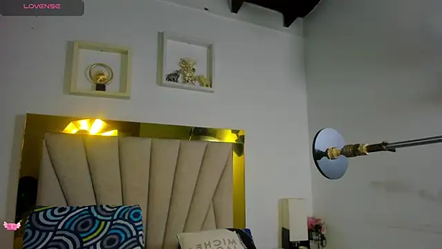 Snapshot of angel_dthroatt chatting on February 3, 2025, 12:14 pm angel dthroatt online show from February 3, 2025, 12:14 pm