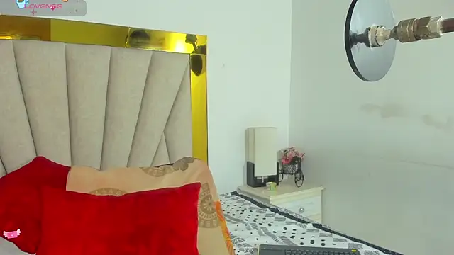 Snapshot of angel_dthroatt chatting on December 27, 2024, 12:12 pm angel dthroatt online show from December 27, 2024, 12:12 pm