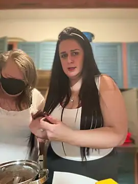 Mary hot mommy online show from March 17, 2025, 9:24 pm