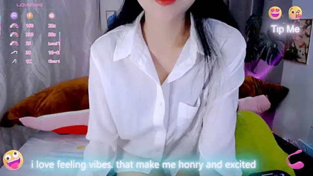 Snapshot of Ly__ chatting on March 18, 2026, 2:58 am Ly online show from March 18, 2026, 2:58 am