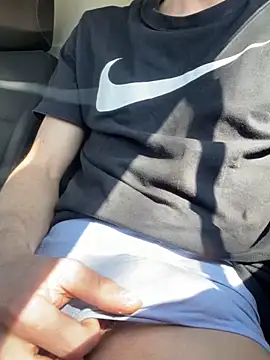 Maxthekid online show from March 6, 2025, 10:41 am