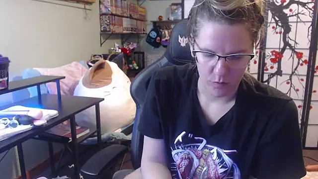 Snapshot of Sarahtineke chatting on March 4, 2026, 3:42 pm Sarahtineke online show from March 4, 2026, 3:42 pm