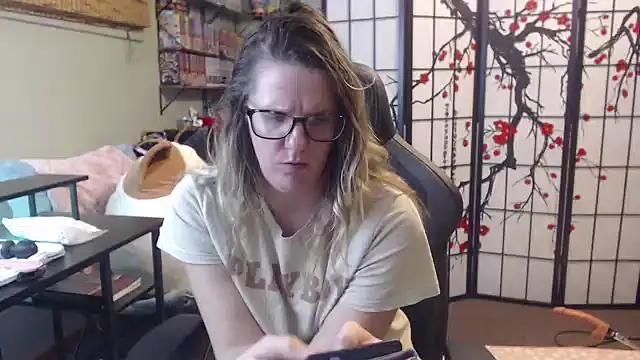 Snapshot of Sarahtineke chatting on March 20, 2026, 5:47 pm Sarahtineke online show from March 20, 2026, 5:47 pm