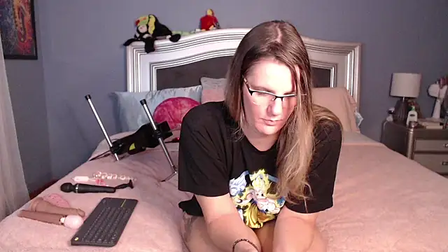 Snapshot of Sarahtineke chatting on January 8, 2026, 12:05 am Sarahtineke online show from January 8, 2026, 12:05 am