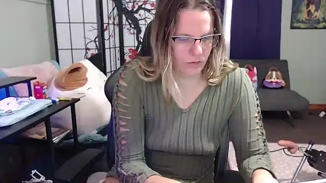 Sarahtineke online show from October 21, 2025, 3:11 pm