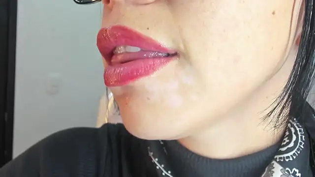 Katty mouth online show from December 20, 2025, 10:01 pm