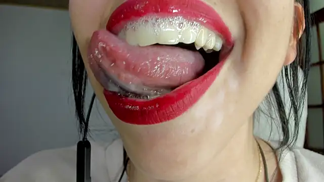 Snapshot of Katty_mouth chatting on December 3, 2024, 11:40 pm Katty mouth online show from December 3, 2024, 11:40 pm