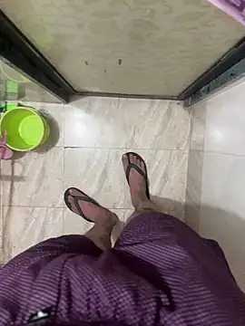 hitlar1026 online show from December 19, 2025, 4:42 pm