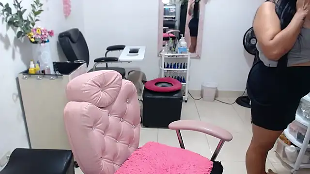 titsbiglovers online show from March 31, 2026, 9:39 pm