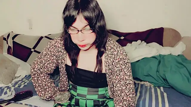 evelyntvsexy online show from March 14, 2025, 4:43 am