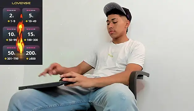 Snapshot of juanca_youngboy chatting on December 4, 2024, 9:51 pm juanca youngboy online show from December 4, 2024, 9:51 pm