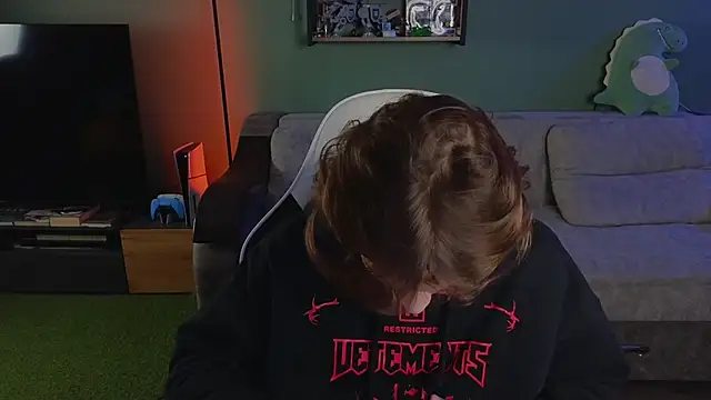 Snapshot of TeddyLiLboy chatting on October 16, 2025, 9:34 pm TeddyLiLboy online show from October 16, 2025, 9:34 pm