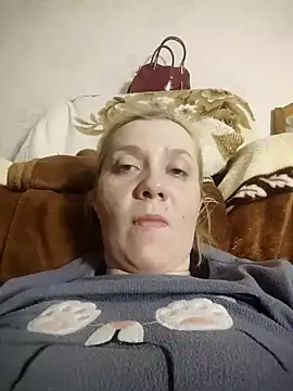 LeraSweet online show from May 15, 2026, 8:29 pm