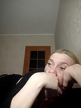 LeraSweet online show from April 25, 2026, 8:06 pm