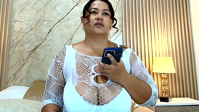 IsabellMendez  online show from July 24, 2026, 9:11 pm