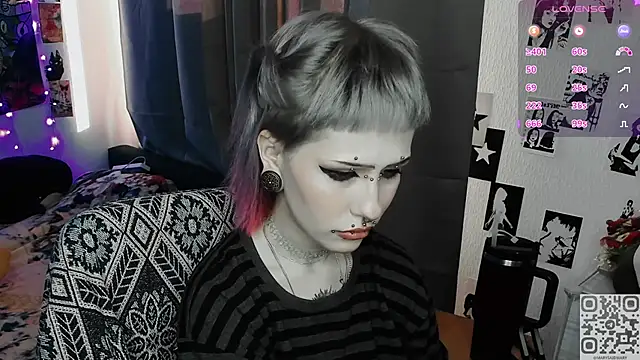 Snapshot of say_mary chatting on April 1, 2026, 2:47 pm say mary online show from April 1, 2026, 2:47 pm