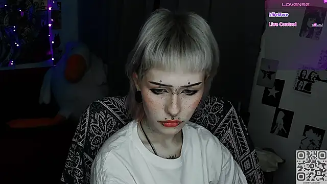 Snapshot of say_mary chatting on April 10, 2026, 11:23 pm say mary online show from April 10, 2026, 11:23 pm